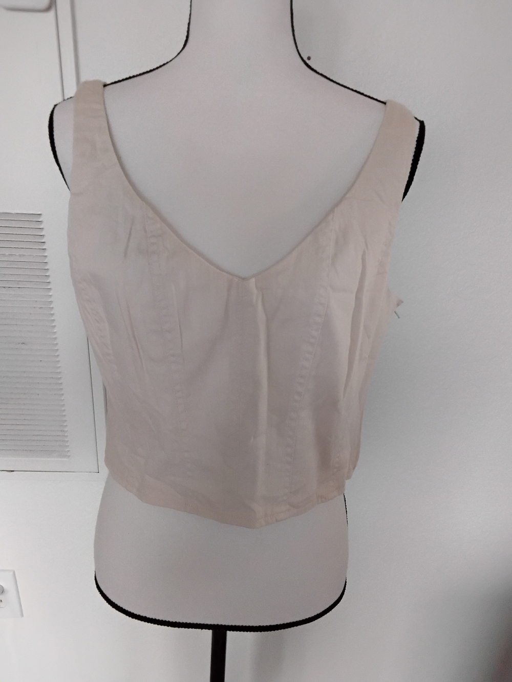 Banana Republic Cream V-Neck Camisole Tank